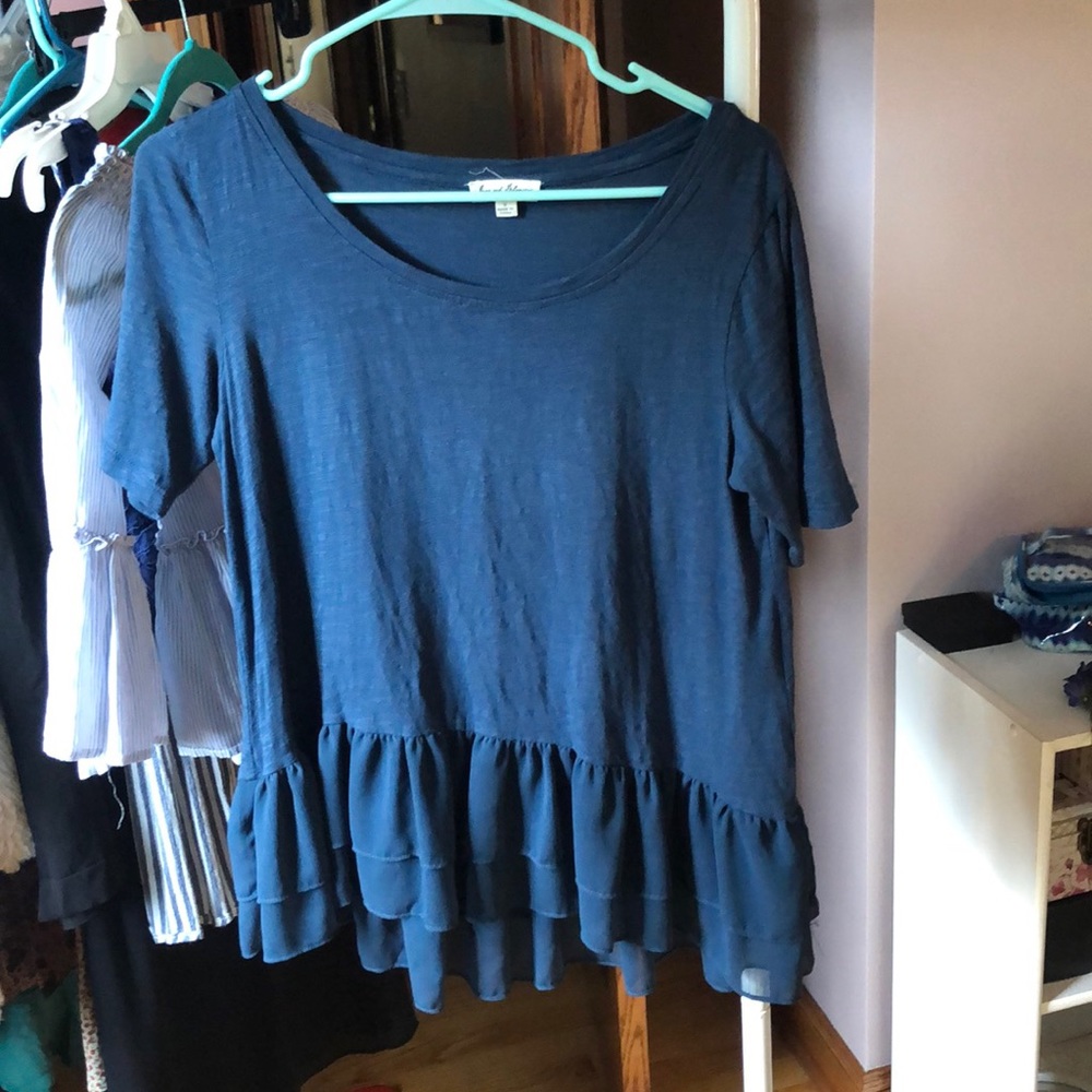 Flowy blue short sleeved blouse